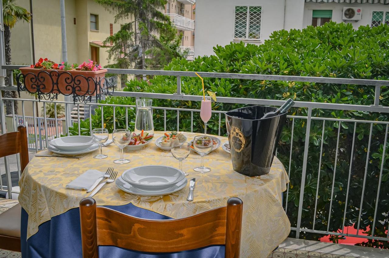 Hotel Stradiot Rimini Ngoại thất bức ảnh
